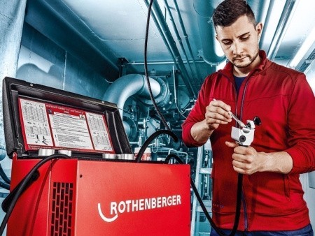 Применение аппарата для заморозки труб  ROFROST