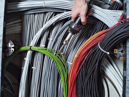 Ручной аппарат горячего воздуха HOT JET S - термоусадка с помощью специальной насадки Ручной аппарат горячего воздуха HOT JET S - термоусадка с помощью специальной насадки